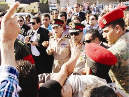 المشير طنطاوي واللواء مراد موافي شاركا في تشييع جنازة سليمان أمس